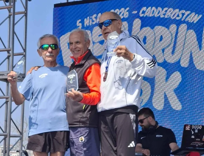 Bodrumlu Mehmet  Yavuz Vural İstanbul’da Yol Koşusunda Kürsüye Çıktı