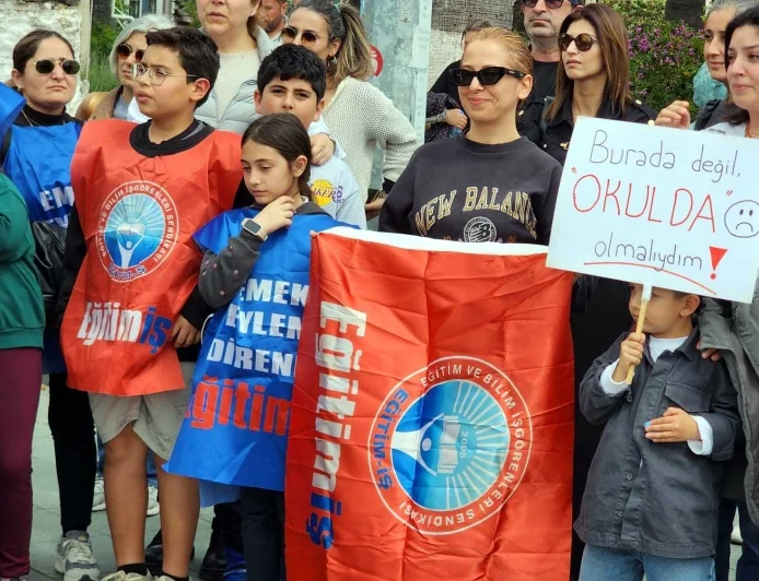 Okullar Kan gölüne dönüyor sorumlular hala izliyor ....  “Burada Değil Okulda Olmalıydım”