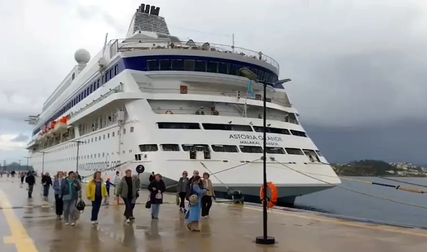 Bodrum’a sezonun ilk turist gemisi geldi