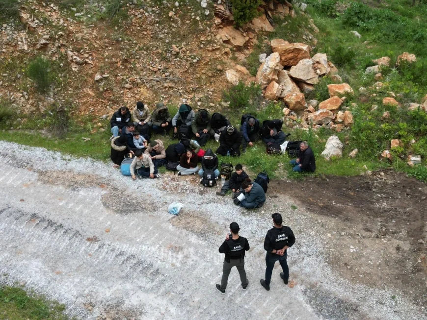 Mumcular’da 15 Düzensiz Göçmen Yakalandı