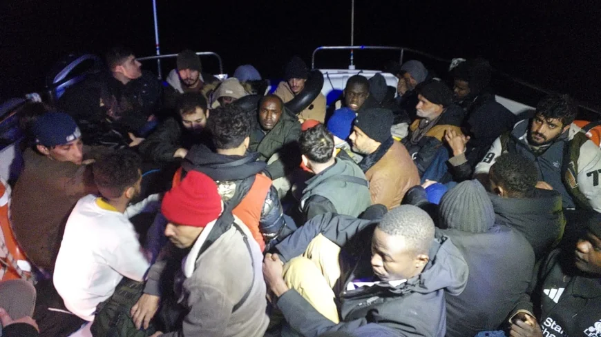 Bodrum açıklarında sürüklenen göçmenler kurtarıldı