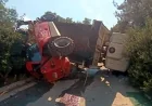 Bodrum’da Korkutan Kaza: İş Makinesi Yüklü Kamyon Devrildi, 3 Kişi Yaralandı