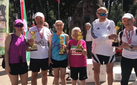 Bodrumlu atletler İzmir’de Ata’dan Anaya koştu, kupa bırakmadı