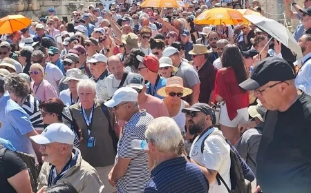 SEZON BAŞLADI BİNLERCE TURİST GELDİ REHBERLER İSYAN ETTİ, KAOS YAŞANDI
