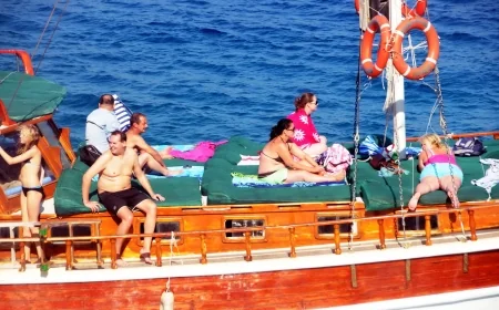 Bayram Tatilcileri Bodrum’un Koylarını Doldurdu