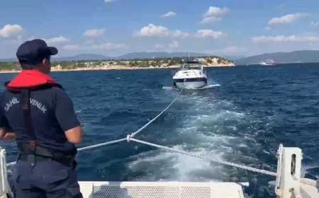 Torba Açıklarında Sürüklenen Tekneye Sahil Güvenlik Müdahalesi