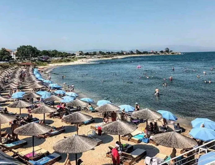 Plajlarda şezlong ve şemsiye yasaklandı. HEYECANLANMAYIN BODRUM'DA OLMAZ ÖYLE ŞEYLER....