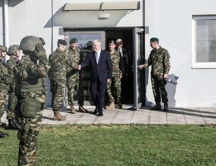 Yunan Cumhurbaşkanı Tasulas Türkiye sınırına geldi bu mesajı verdi  “Türkiye İle Sınırlarımız Tartışmaya Kapalıdır”