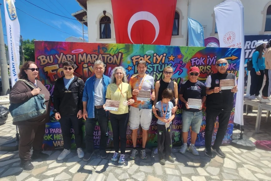 Bodrumlu atletlerden  Phokia Yarı Maratonu’nda ödül yağmuru