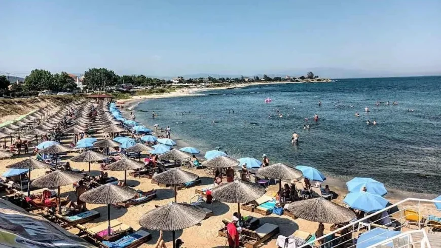 Plajlarda şezlong ve şemsiye yasaklandı. HEYECANLANMAYIN BODRUM'DA OLMAZ ÖYLE ŞEYLER....