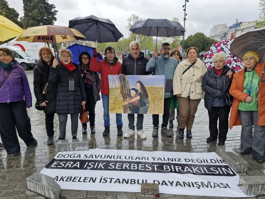 İstanbul'da Esra'ya özgürlük desteği