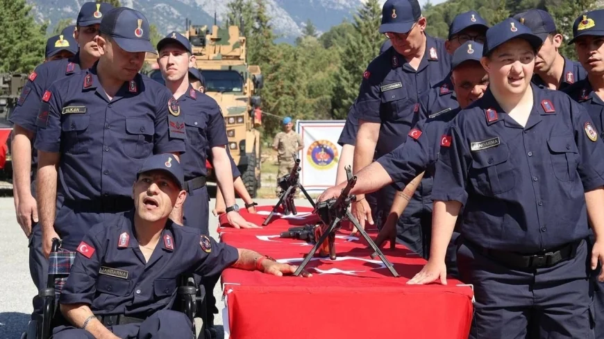Muğla’da 29 engelli bir günlüğüne asker oldu