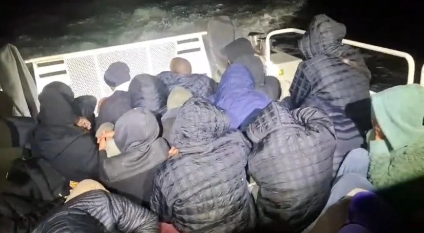Milas açıklarında 28 düzensiz göçmen yakalandı.