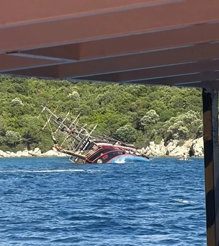 Marmaris’te tur teknesi battı 110 yolcu kurtarıldı