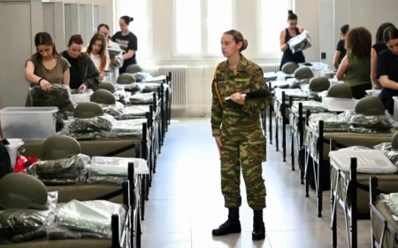 Yunanistan gönüllü  kadın askerleri Batı Trakya’da Türkiye sınırına yığıyor