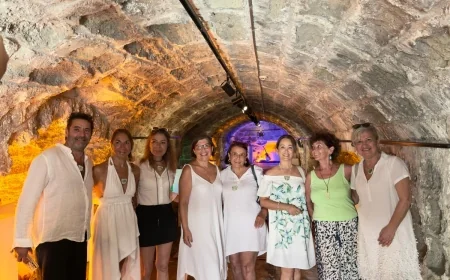 Toprağın Dokunuşuyla Anlatılan İnsan Hikâyeleri Bodrum'da Sanatseverlerle Buluştu