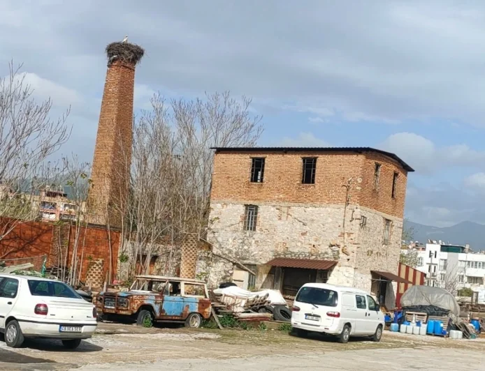 TARİHİ ZEYTİNYAĞI FABRİKA BACASI TESCİL EDİLDİ!