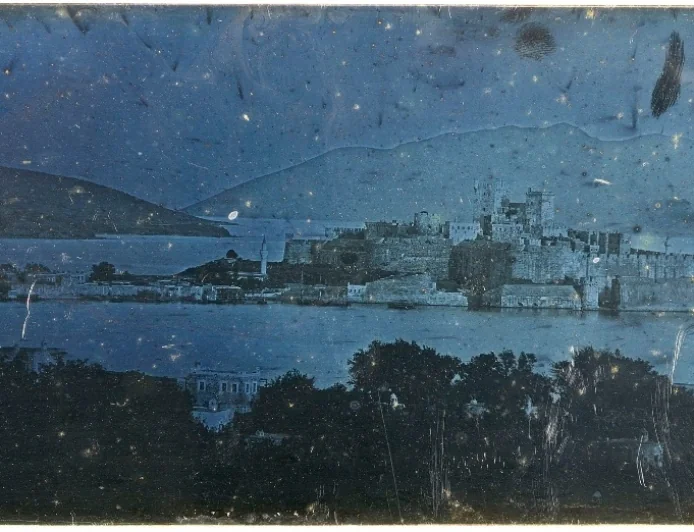 BODRUM'UN İLK VE EN ESKİ FOTOĞRAFI FRANSIZ ARŞİVLERİNDEN ÇIKTI