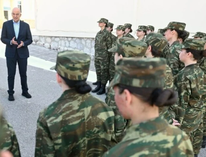    BÜYÜK UMUTLARLA BAŞLAYAN KADIN ASKERLİK KRİZE DÖNÜŞTÜ
