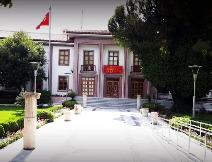Muğla Mülki İdare Kadrosunda Büyük Deprem: 5 İlçe ve Vali Yardımcıları Değişti!