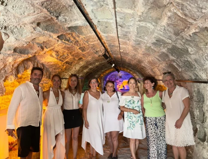 Toprağın Dokunuşuyla Anlatılan İnsan Hikâyeleri Bodrum'da Sanatseverlerle Buluştu