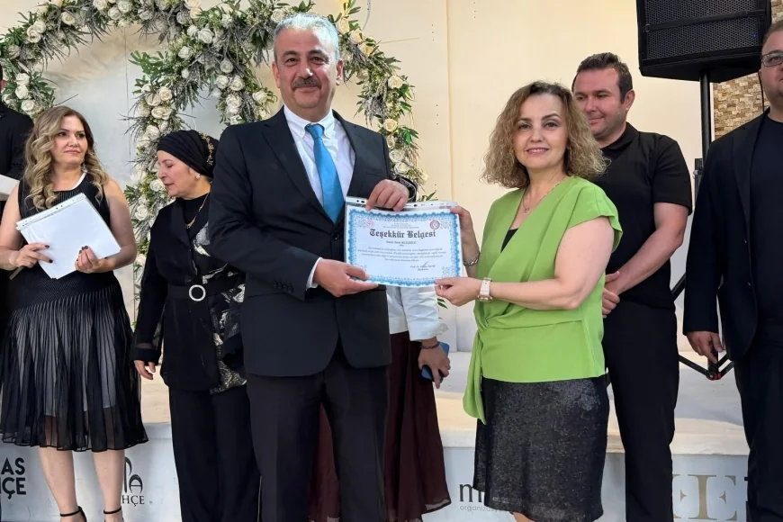 Muğla’da 30. yılını dolduran sağlık personeline plaket verildi