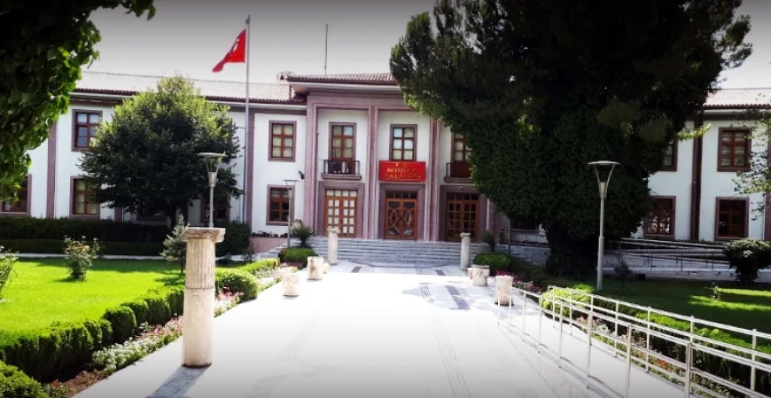 Muğla Mülki İdare Kadrosunda Büyük Deprem: 5 İlçe ve Vali Yardımcıları Değişti!