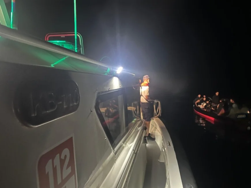 Bodrum Açıklarında 26 Düzensiz Göçmen Kurtarıldı, 1 Kaçakçı Şüphelisi Yakalandı