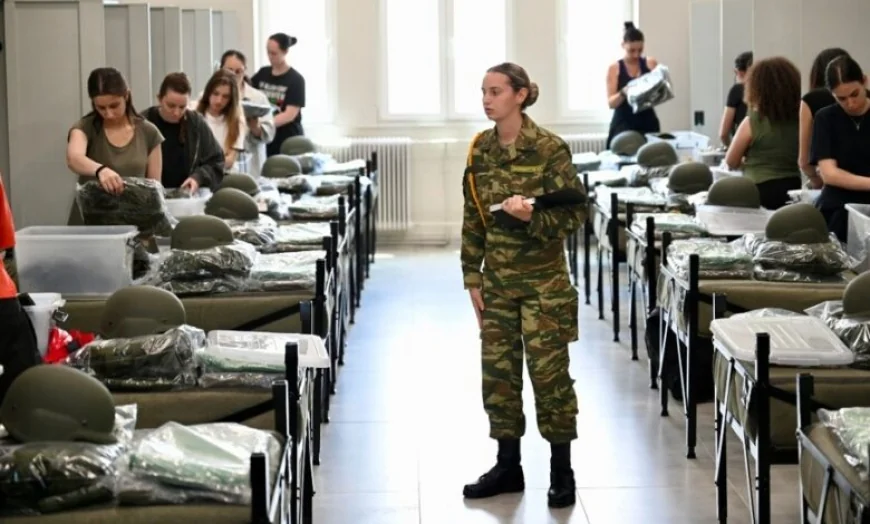 Yunanistan gönüllü  kadın askerleri Batı Trakya’da Türkiye sınırına yığıyor