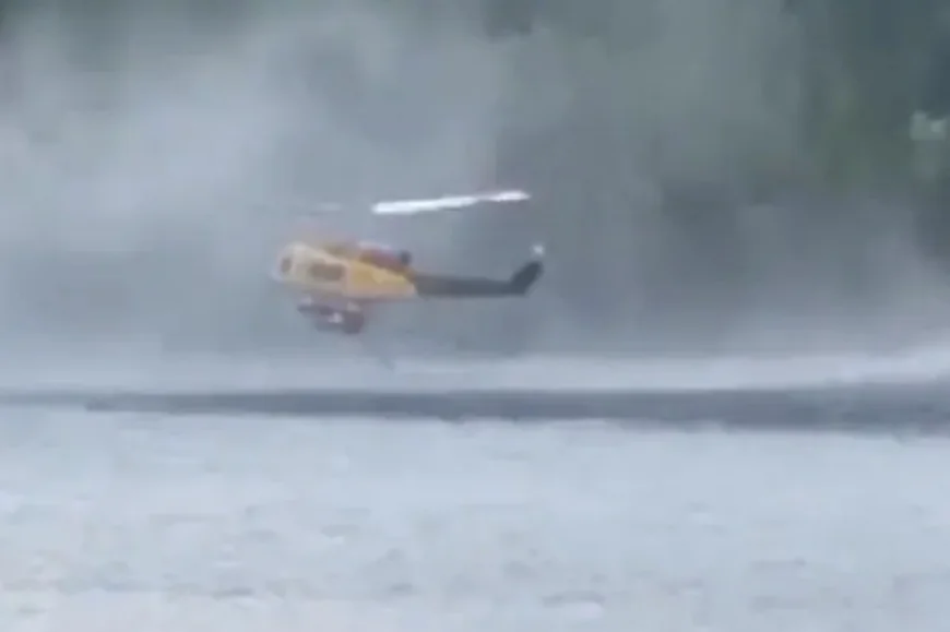 YANGIN SÖNDÜRME HELİKOPTERİ GÖLE DÜŞTÜ 2 PERSONEL SON ANDA KURTARILDI