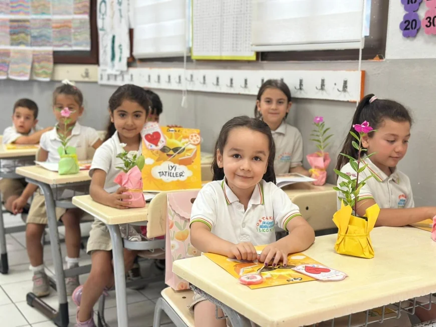 Bodrum'da 32 Bin 351 Öğrenci Karne Heyecanı Yaşadı