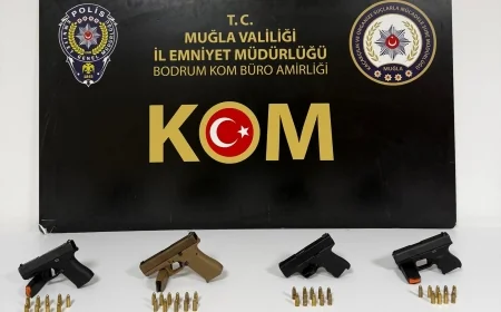 Bodrum'da Denetimde 4 Ruhsatsız Tabanca Ele Geçirildi