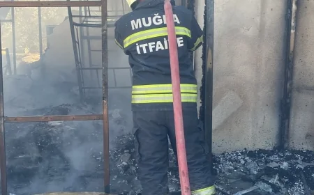 Bodrum'da Personel Lojmanında Yangın: Bir Oda Kullanılamaz Hale Geldi
