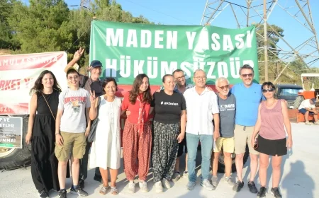 AKBELEN AVUKATLARINDAN AÇIKLAMA İKİZKÖY AKBELENLİLERİ SEVENDİREN MAHKEME KARARI TÜRKİYE’DE ACELE KAMULAŞTIRMA HUKUKUNDA TARİHİ GELİŞME: MİLAS 2. ASLİYE HUKUK MAHKEMESİ TÜM DOSYALARDA YARGILAMAYI DURDURDU