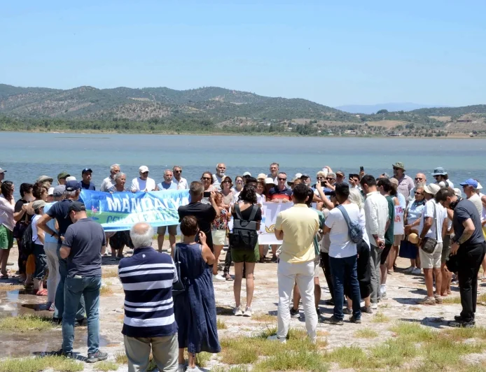 FLAMİNGO CENNETİNDE BÜYÜK EYLEM TFF Başkanı Hacıosmanoğlu’nun 4 bin villa projesine sert tepki: "Bargilya Antik Kenti rant alanı değildir"