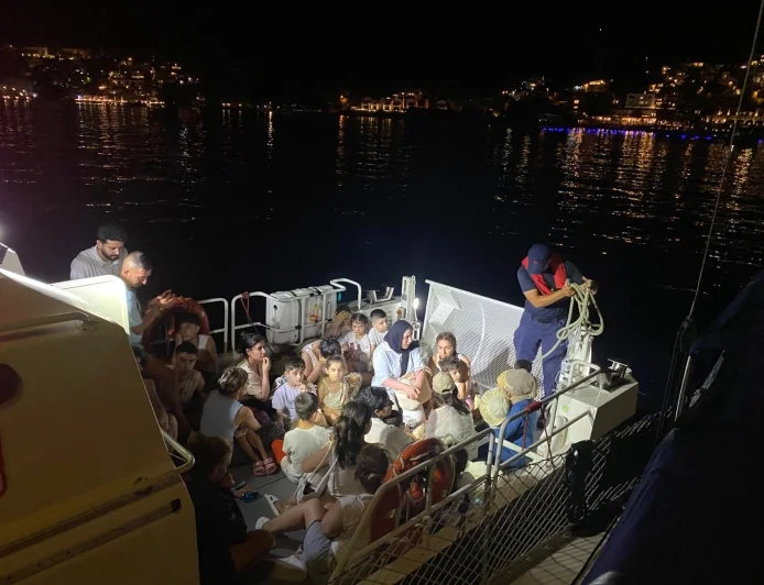 Bodrum Açıklarında Yelkenli Teknede 25 Kaçak Göçmen Yakalandı