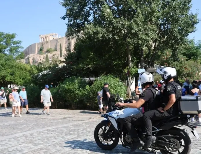 Dünyaca ünlü tarihi mekanda ABD li turistlere bıçaklı saldırı, 2 yaralı