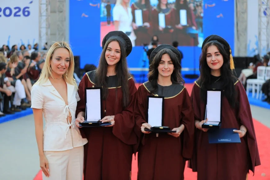 Sabancı Üniversitesi’de 1200 öğrenci mezuniyet sevinci yaşadı