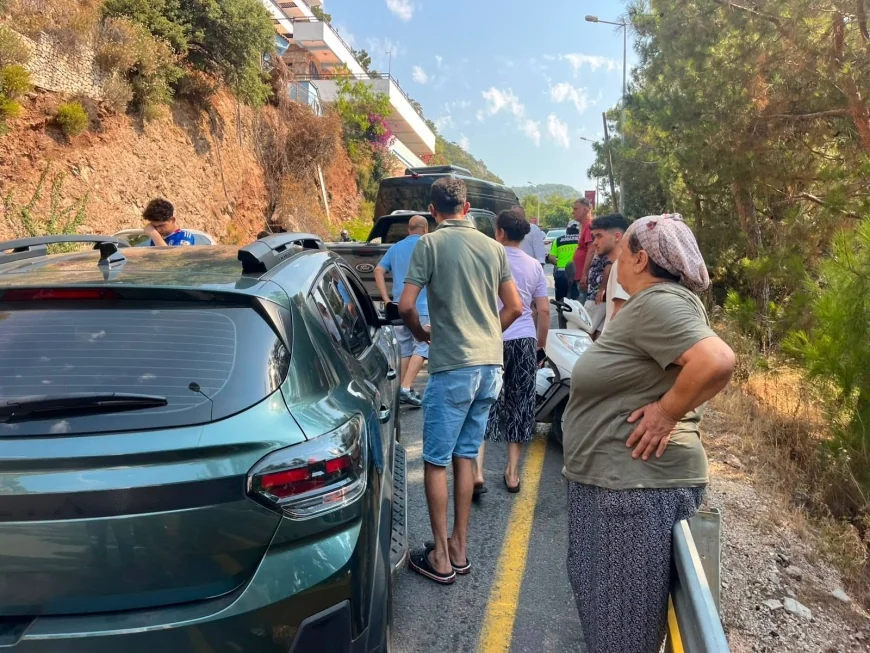 4 aracın karıştığı kazada; otomobilden yola fırlayan Emircan öldü
