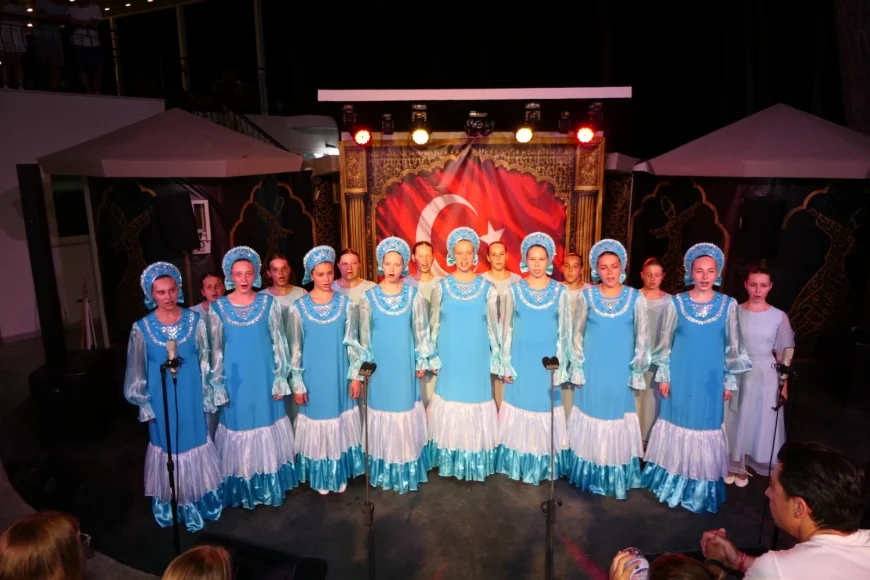 RUS OTRADA’DAN “KALİNKA’DAN UZUN İNCE BİR YOLA” MUHTEŞEM KONSER