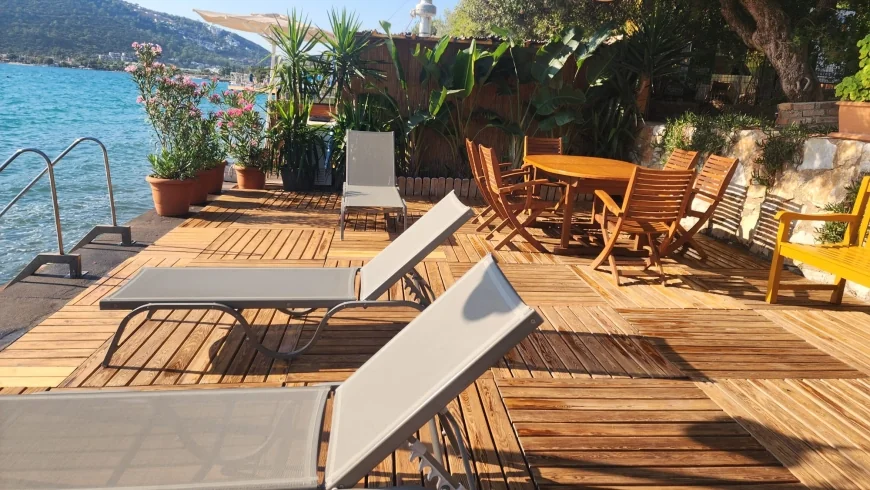 Bodrum’da utandıran halk plajları görüntüsü. halk plajını özel villa plajı yaptılar