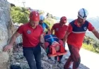 HER YIL AYNI KAZALAR ÖNLEM YOK, UYARI YOK.. FETHİYE'DE YAMAÇ PARAŞÜTÜ KAZASI: PİLOT VE TURİST HASTANEYE KALDIRILDI