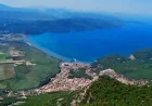 CANNETİN BAĞRINA HANÇER  GÖKOVA’NIN YAMAÇLARINA BETON TEHLİKESİ! “KORUMA SINIRI NEDEN DARALTILDI?”