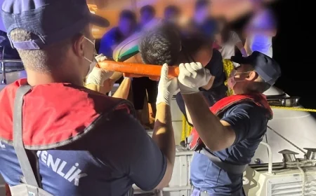 MAVİ YOLCULUKTA TEKNEDEN 1 KİŞİ TIBBİ TAHLİYE EDİLDİ