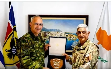 YUNANİSTAN'IN SİNSİ PLANI:   Yunan Genelkurmay Başkanı Güney Kıbrıs’ta: İsrail, Yunanistan ve Rum yönetimi arasında askeri iş birliği