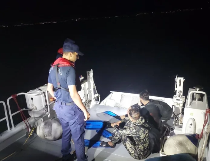 Bodrum'dan Yunan  Adası'na Yüzerek Geçmeye Çalışan 2 Düzensiz Göçmen Yakalandı
