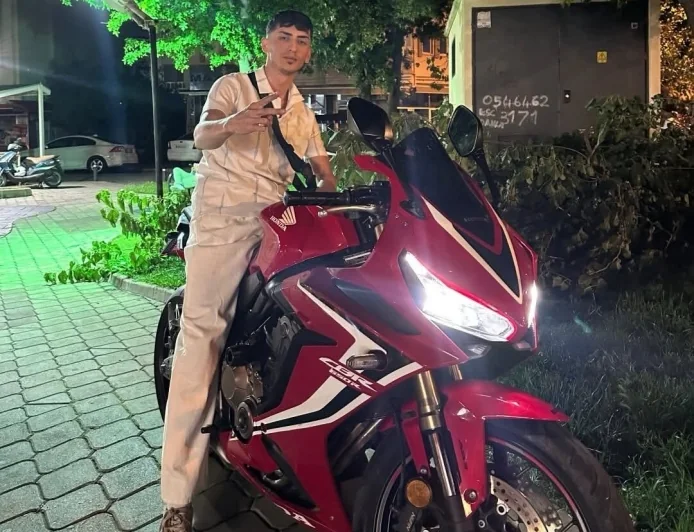 Marmaris'te Feci Kaza: 24 Yaşındaki Motosiklet Sürücüsü Hayatını Kaybetti