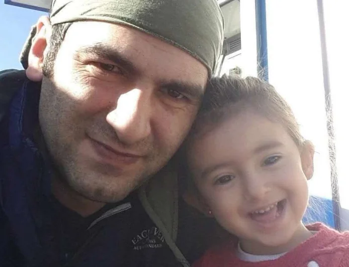 BABASI ÖYKÜ’SÜNÜN ACISINA  DAHA FAZLA DAYANAMADI  12 YAŞINDAKİ ÖYKÜ’NÜN ARDINDAN BABASI ERDAL MEŞE’NİN ÖLÜMÜ DALAMAN’I YASA BOĞDU