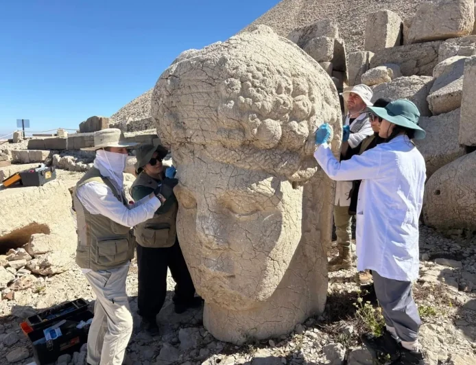 BAKAN ERSOY DUYURDU: NEMRUT'UN BİNLERCE YILLIK MİRASINA NANOTEKNOLOJİK KORUMA!