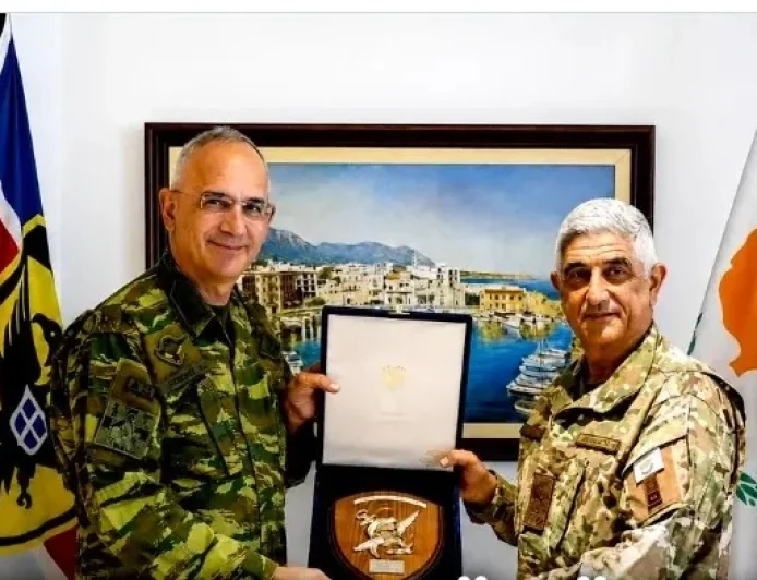 YUNANİSTAN'IN SİNSİ PLANI:   Yunan Genelkurmay Başkanı Güney Kıbrıs’ta: İsrail, Yunanistan ve Rum yönetimi arasında askeri iş birliği